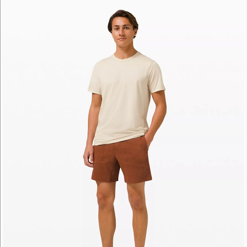 Mens Small Lulu Fundamental Tee